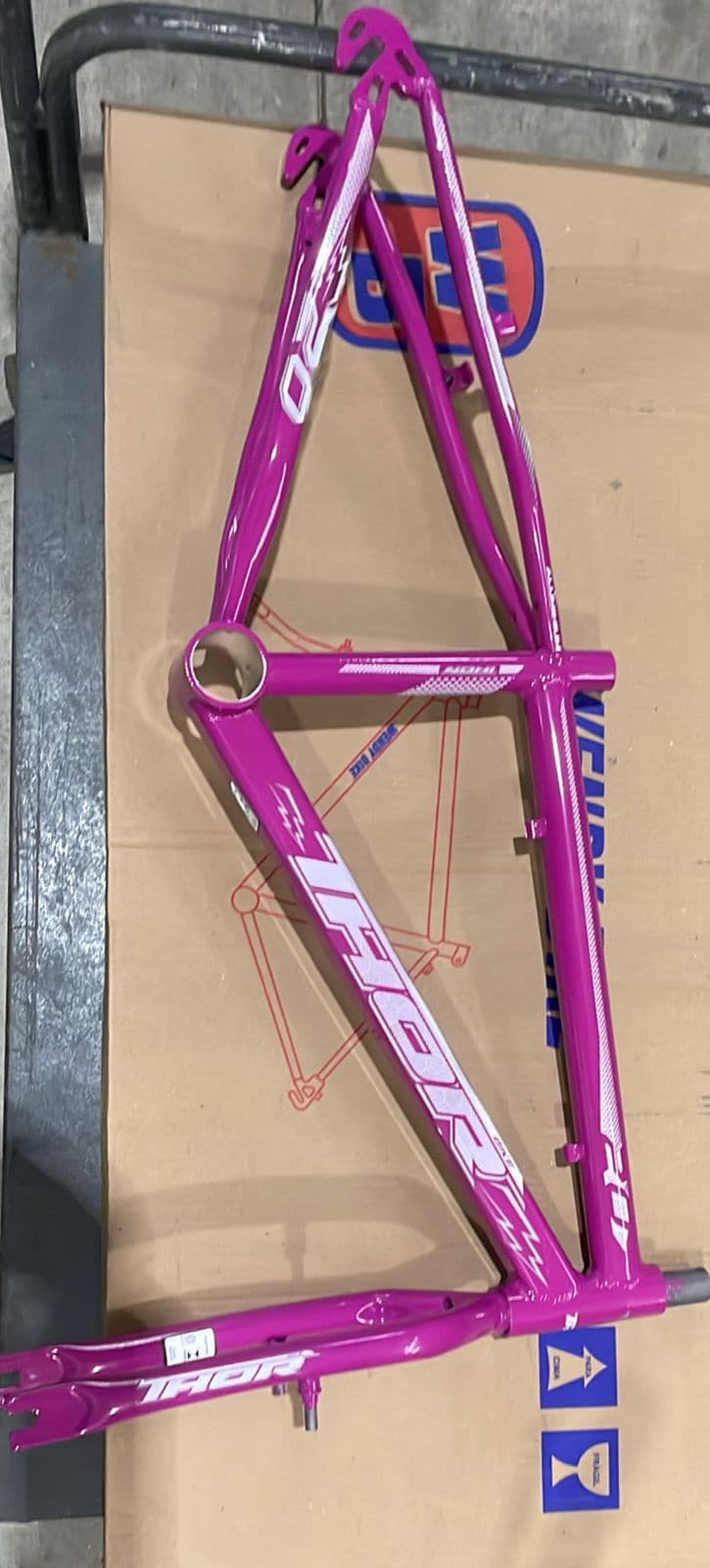 QUADRO 20 RBX THOR PINK