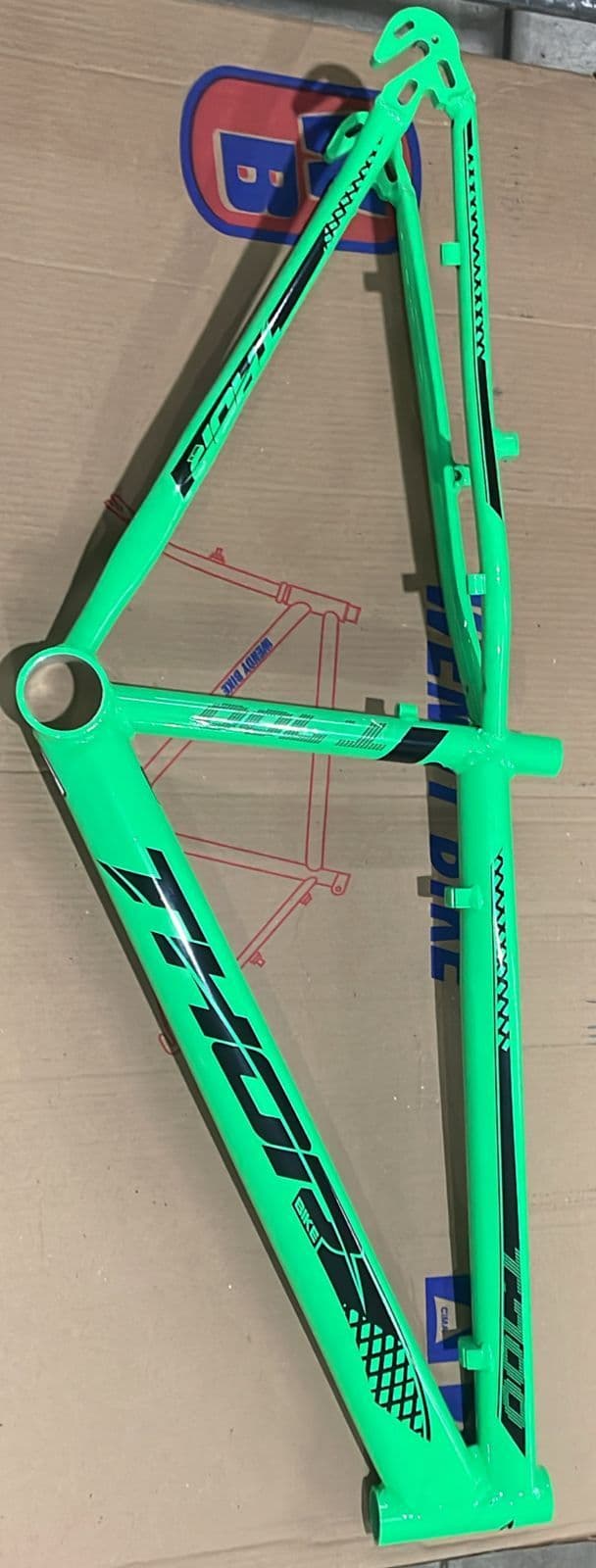 QUADRO 24 RBX THOR VERD N