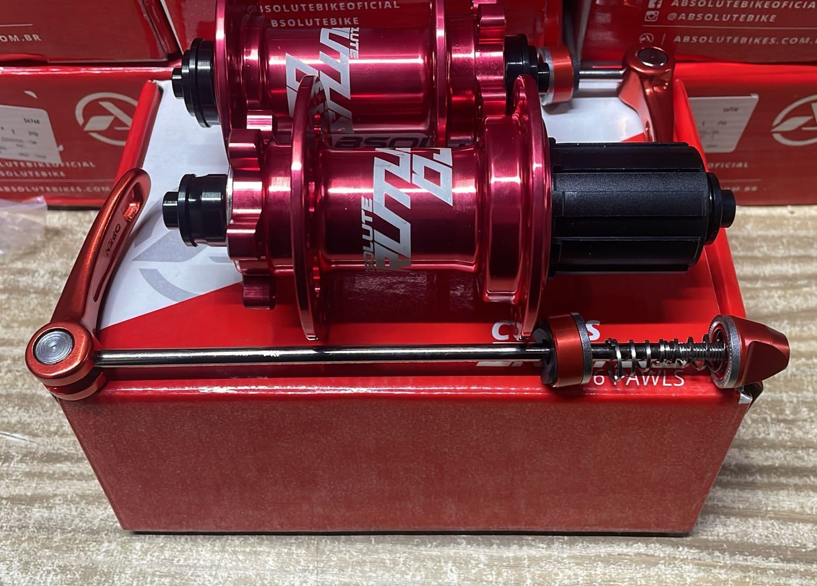 CUBO 36F BRUTUS BARULHENTO VERM (PAR)
