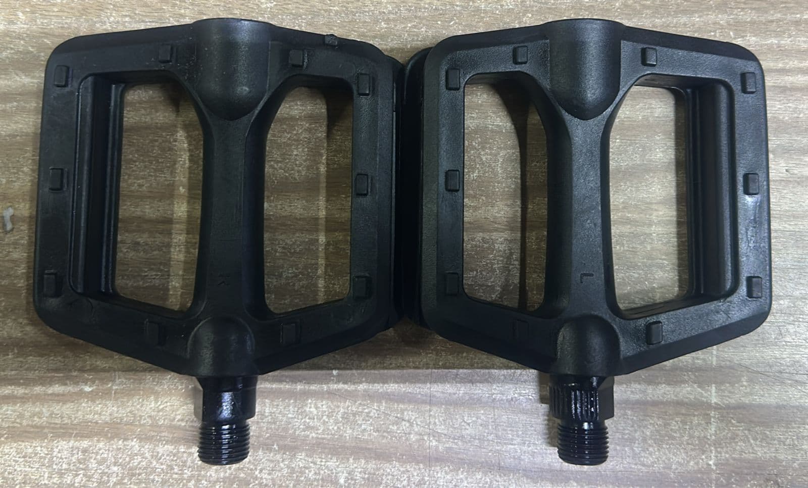 PEDAL 9/16 NYLON PLAT ESFERADO